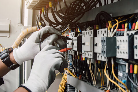 【経験不問】一生モノの技術を習得！電気工事の仕事を始めませんか？